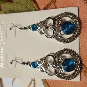 Gorgeous New dangling silver and blue earrings.